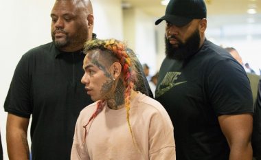 Tekashi 6ix9ine lirohet nga burgu për shkak të frikës se mund të infektohet me coronavirus