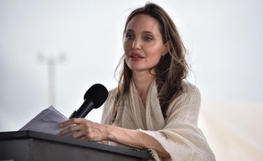 Angelina Jolie kërkon që fëmijët e cenueshëm të mbrohen nga abuzimi në familje