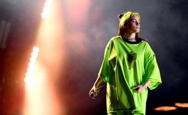 Billie Eilish në izolim, pranon se po e shijon qëndrimin vetëm