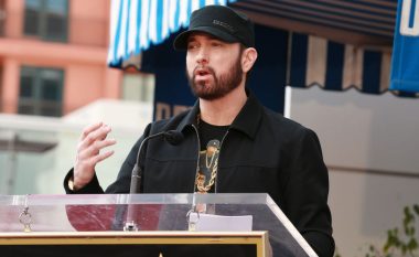 Eminem dhuron 400 racione për stafin mjekësor në Detroit, që po përballen me pandeminë COVID-19
