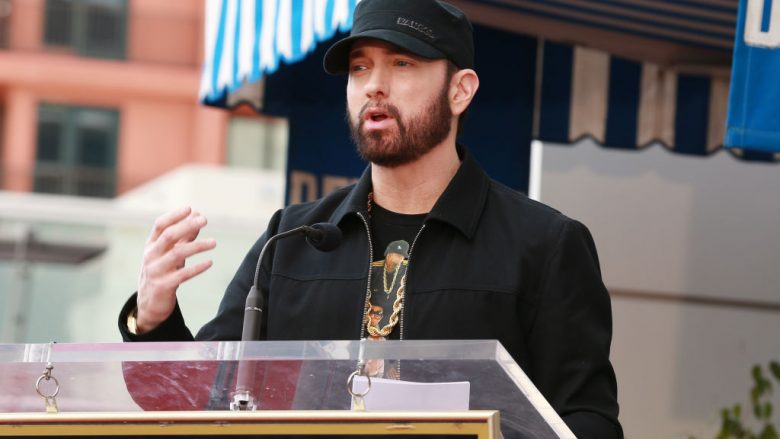 Eminem dhuron 400 racione për stafin mjekësor në Detroit, që po përballen me pandeminë COVID-19