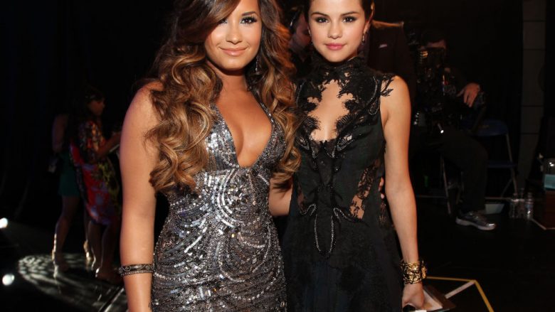 Demi Lovato thotë se nuk ka më shoqëri mes saj dhe Selena Gomez