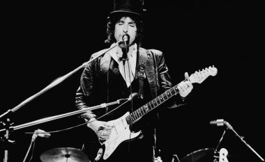 Kënga 17 minutëshe e Bob Dylan renditet e para në Billboard