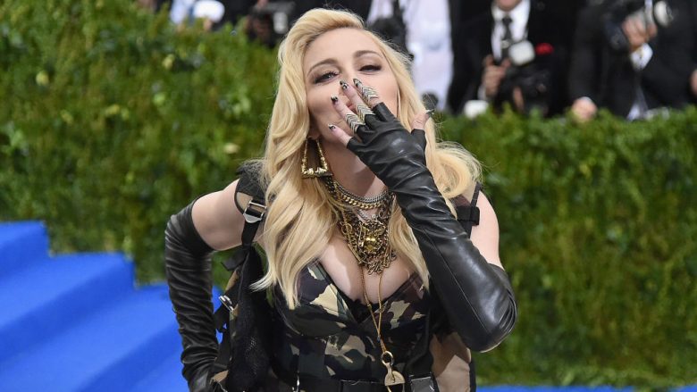 Madonna uron ditëlindjen e të dashurit të saj 26 vjeçar