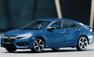 Honda me reklamë unike për Civic që përshtatet me situatën e ditëve të sotme