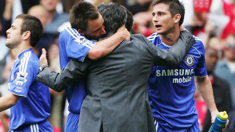 Terry: E gjithë zhveshtorja qau kur u shkarkua Mourinho në vitin 2007, i kërkuam bordit ta tërhiqnin vendimin