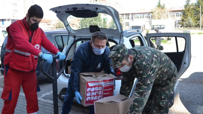 Në Kumanovë vazhdon dezinfektimi, ndahen pako ushqimore për kategoritë sociale