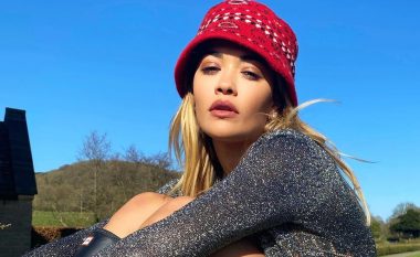 Rita Ora shfaqet joshëse gjatë shëtitjes në natyrë