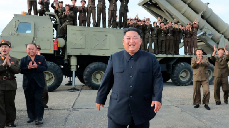 Tanimë ka një pretendim të ri: Kim Jong-un mund të jetë plagosur gjatë testeve të fundit raketore