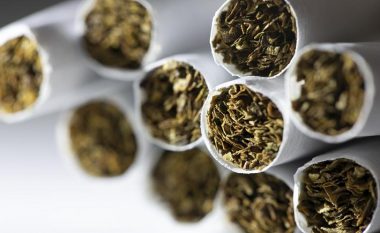 Studimet tregojnë se duhanpirësit kanë më pak mundësi të sëmuren me coronavirus, Franca ashpërson masat e shitjes së produkteve me nikotinë
