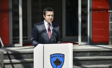 Kurti për Hotin: Presidenti po dëshiron një kryeministër të dobët që ta plotësoj dëshirën e tij për më shumë kompetenca