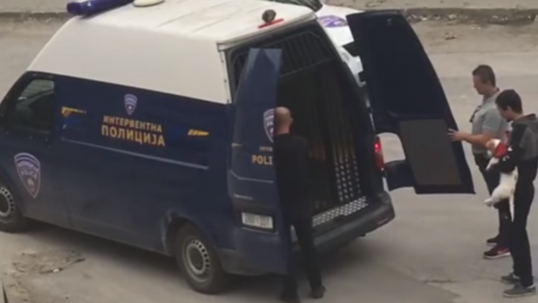 Duke e shëtitur qenin e tij, arrestohet nga policia një person në Shkup