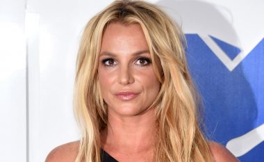 Britney Spears inkurajon fansat të qëndrojnë në shtëpi mes pandemisë së coronavirusit