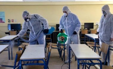 Shtyhet pa afat fillimi i shkollës në Shqipëri