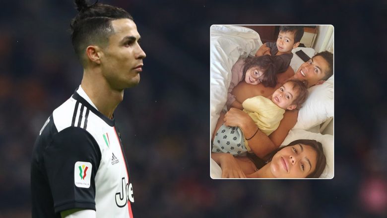 Ronaldo publikon fotografi nga shtrati me gruan dhe fëmijët: Mënyra më e mirë për të nisur ditën