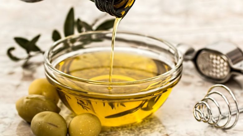 Vaji i ullirit fsheh çelësin e jetëgjatësisë – rëndësi ka koha kur e konsumojmë