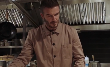 David Beckham tregon aftësitë në gatim gjatë qëndrimit në vetizolim