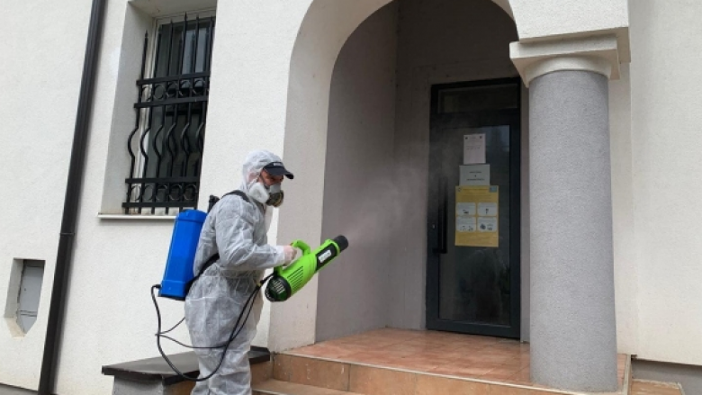 Ferizaj vazhdon dezinfektimin e objekteve të institucioneve publike e shëndetësore