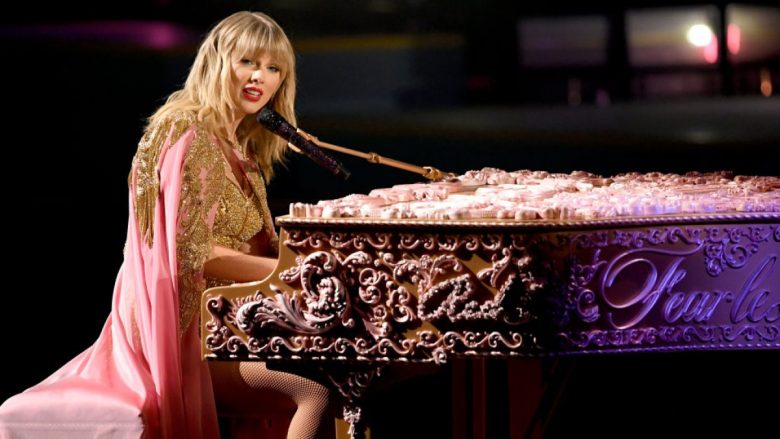 Trembëdhjetë fakte interesante që nuk i keni ditur për Taylor Swift