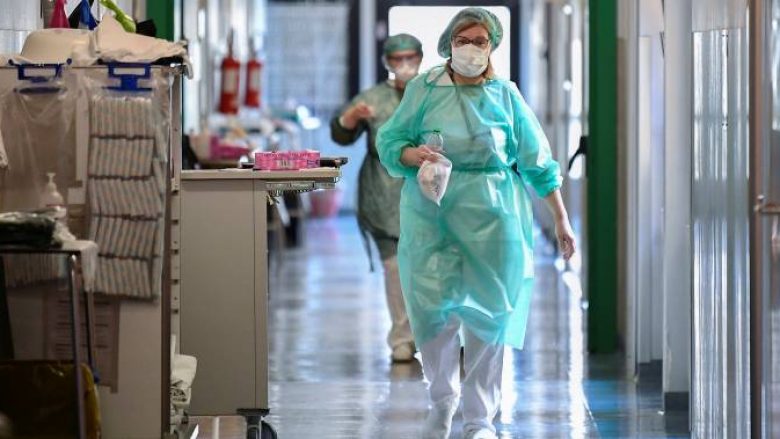 Ata ndjehen shumë të rrezikuar: Rrëfimi i disa mjekëve dhe infermierëve amerikanë “në vijën e parë të luftës kundër coronavirusit”