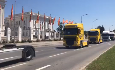 Maqedoni: Kamionistët në protesta, në vend të rritjes së akcizës kërkojnë të vendoset tatim progresiv
