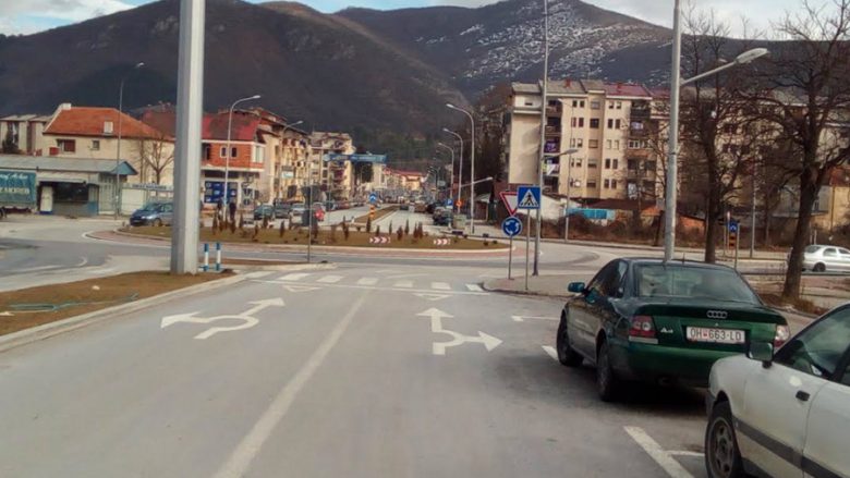 Këshilli i “Komunales” së Kërçovës punon pa mandat: Këshilltarët e opozitës bllokojnë punën e ndërmarrjes