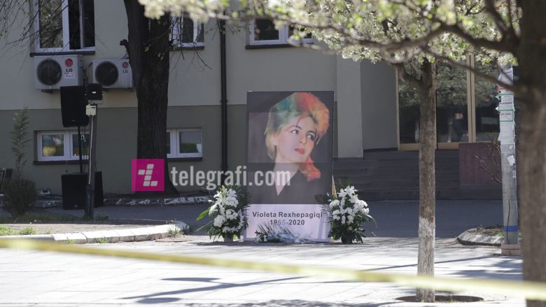 Bëhen homazhe para Ministrisë së Kulturës në kujtim të Violeta Rexhepagiqit