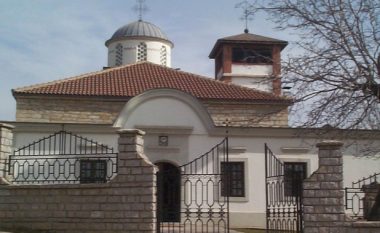 ​Kisha serbe në Prishtinë lufton coronavirusin sipas modelit të paverifikuar rus