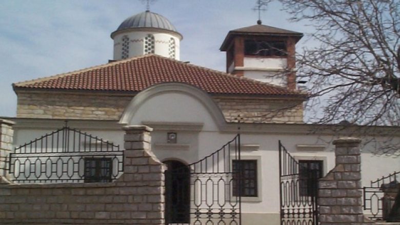 ​Kisha serbe në Prishtinë lufton coronavirusin sipas modelit të paverifikuar rus