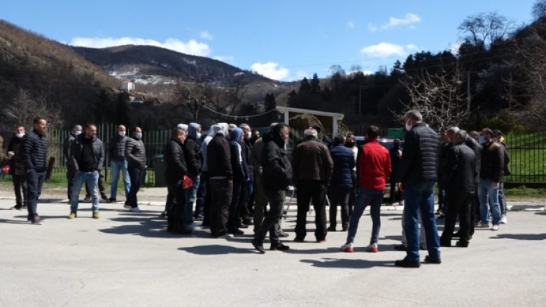 Minatorët e kombinatit ‘Trepça’ hyjnë në grevë, kërcënojnë me ndalje të prodhimit
