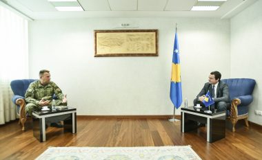Kryeministri Kurti dhe komandanti i FSK-së bisedojnë për intensifikimin dhe bashkërendimin e veprimeve