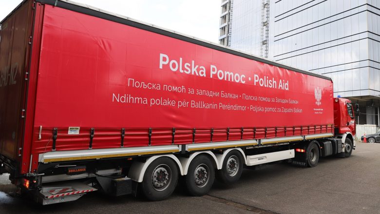 MSh-ja pranon donacion 100 mijë maska dhe mbi 10 mijë litra dezinfektues nga shteti i Polonisë