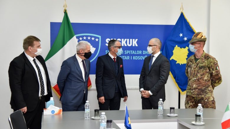 Italia i dhuron QKUK-së një kontingjent me mjete mbrojtëse ndaj COVID-19