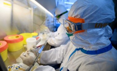 Shkencëtarët zbulojnë mënyra të reja që çojnë në infektim me COVID-19