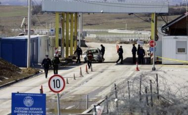 Nuk respektojnë urdhrin e policit për ndalje, dy kamionë kalojnë kufirin e Serbisë