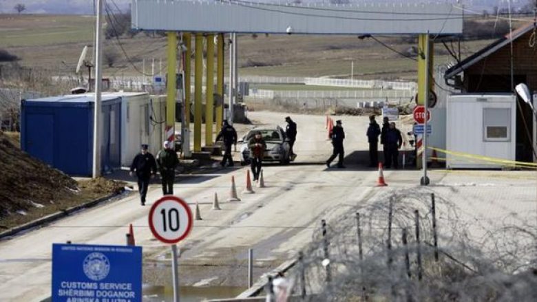 Nuk respektojnë urdhrin e policit për ndalje, dy kamionë kalojnë kufirin e Serbisë