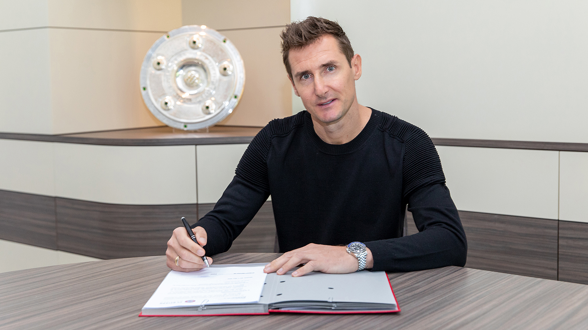 Miroslav Klose rikthehet te Bayern Munich, kësaj radhe si ndihmëstrajner