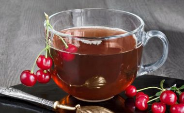 Nga bishtat e qershive zieni çaj dhe pini çdo ditë: Shpëtim nga problemet me fshikëzën dhe veshkat