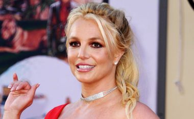 Britney Spears tregon pse balluket janë kaq të rëndësishme për të!