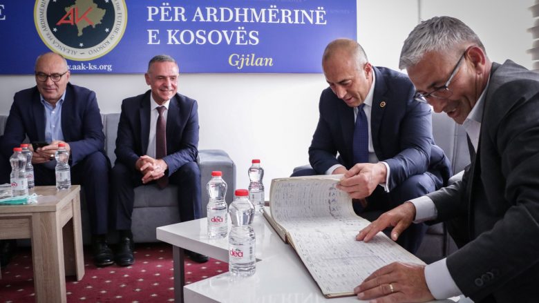 Haradinaj përmend disa nga vendimet që janë marrë në kohën kur ai ishte kryeministër