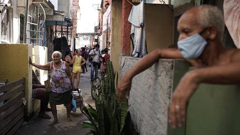 Brazili shënon më shumë viktima nga coronavirusi se Kina, presidenti Bolsonaro nuk konsideron se qytetarët duhet të izolohen