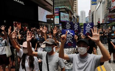 Demonstrata masive në Hong Kong që kur Pekini njoftoi për ligjin e ri me të cilin merr kontrollin e plotë