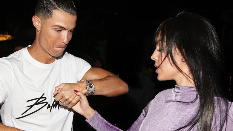 Georgina publikon çaste të ëmbla argëtimi në familjen e Ronaldos