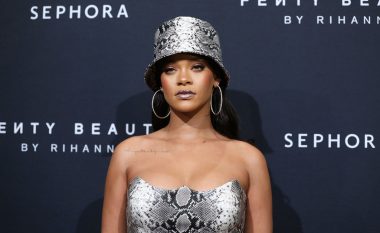 Rihanna shpallet muzikantja më e pasur në botë