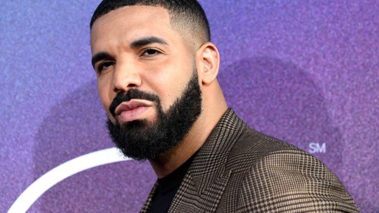 Drake shjegon pse doli në publik për herë të parë me djalin e tij