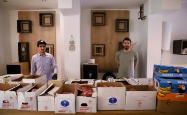 Humanity First dhe Shoqata AMJ shpërndajnë mbi një ton mish për Fitër Bajram në Prishtinë