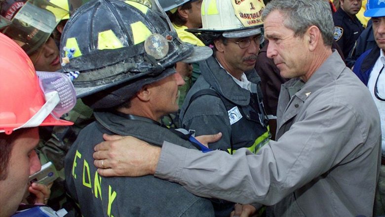 Ish-presidenti Bush iu ka kërkuar amerikanëve unitet për ta luftuar pandeminë