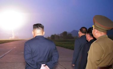 Imazhet satelitore zbulojnë se Koreja e Veriut po ndërton një strukturë gjigante – ajo mund të mbajë raketa, të afta për të goditur SHBA-të