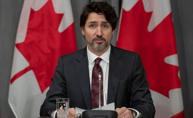 Kryeministri kanadez ndaloi përdorimin e armëve automatike, dy javë pasi një sulmues vrau 22 persona