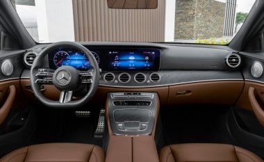 Mercedes ka krijuar një timon të ri që do ta përdorë në të gjitha modelet e reja